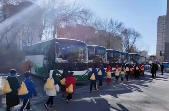 零故障、零延誤、零投訴！宇通氫能源客車圓滿服務(wù)冬奧會.jpg